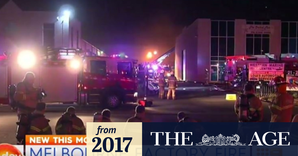 Owner distraught after fire rips through Hoppers Crossing jumping